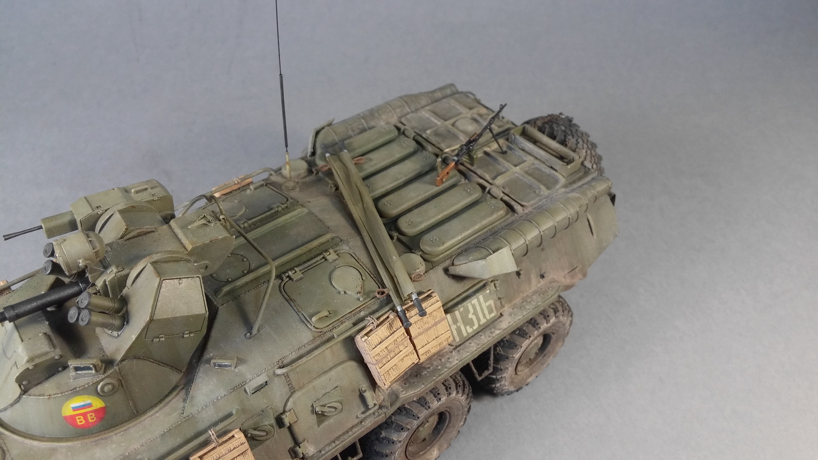 БТР-80А — Каропка.ру — стендовые модели, военная миниатюра