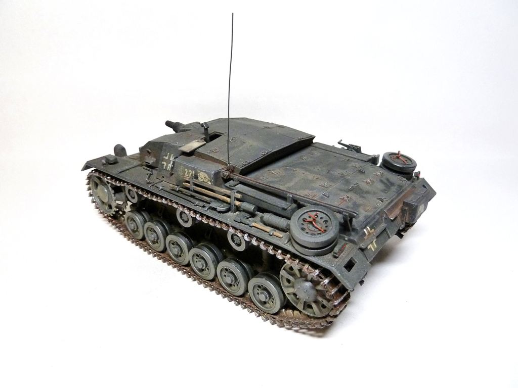 Штурмгешутц III (StuGIII Ausf B).
