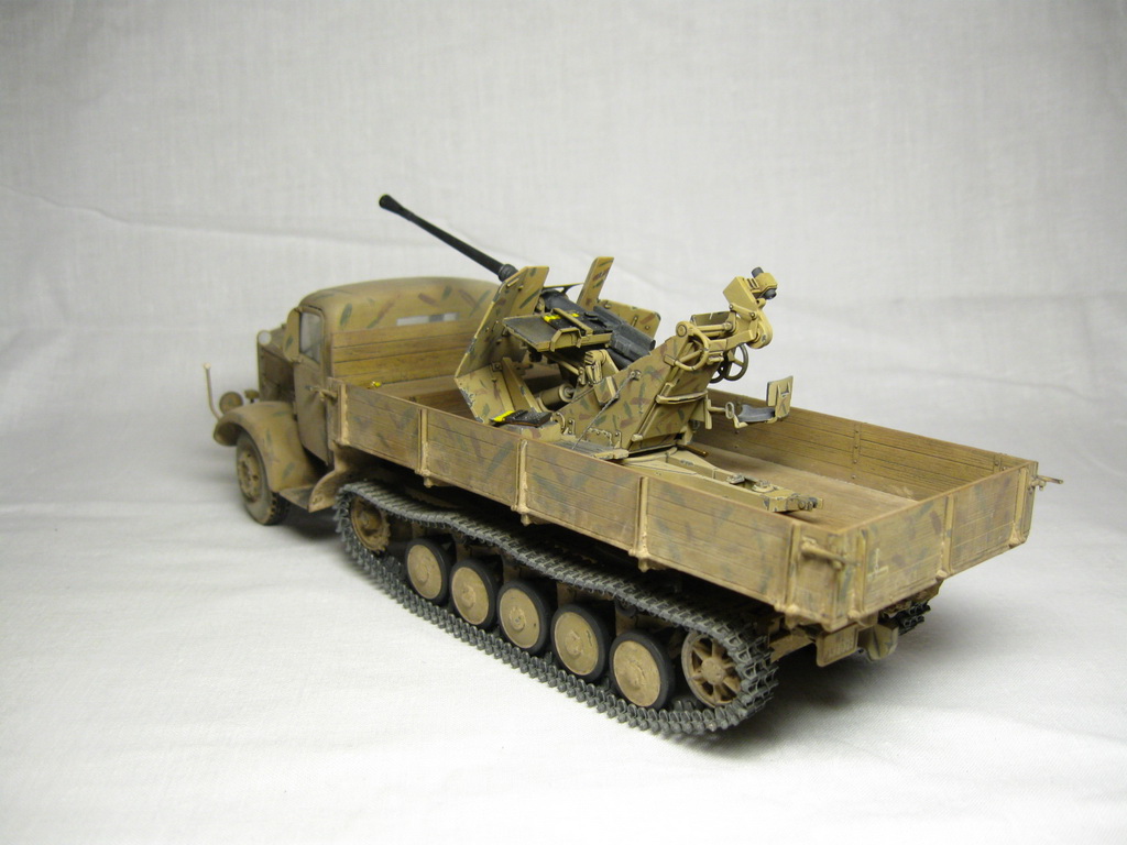 Mercedes L4500R Maultier с 3.7 cm Flak.37