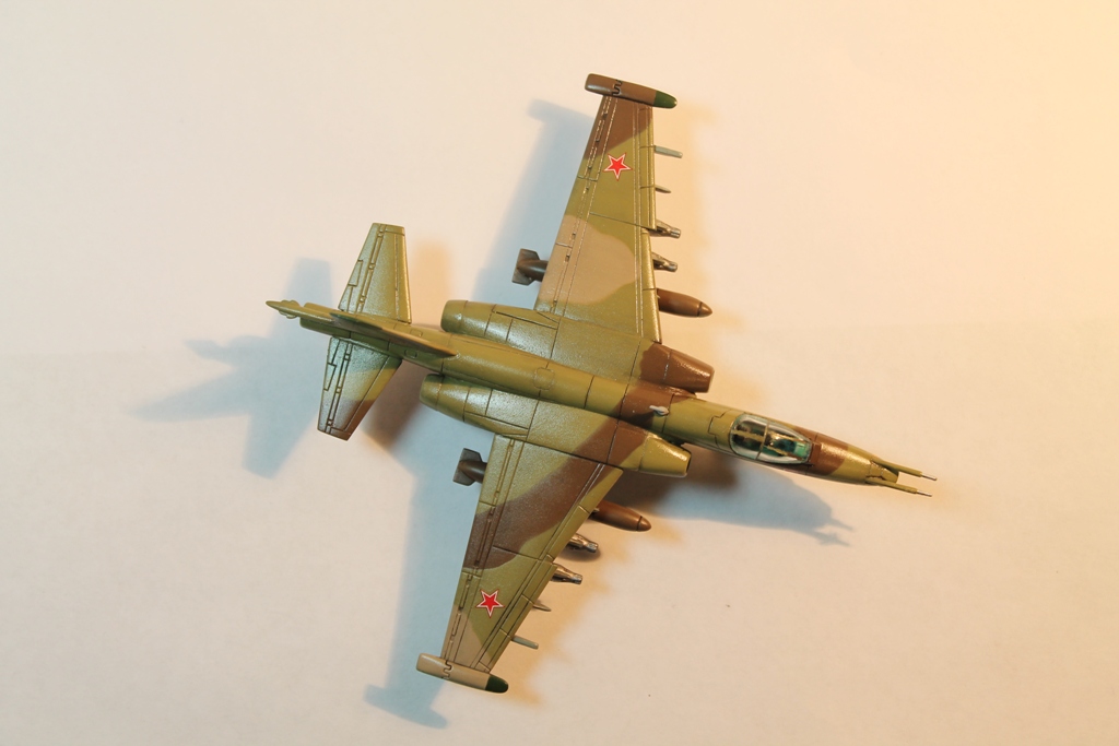 Су-25 — Каропка.ру — стендовые модели, военная миниатюра