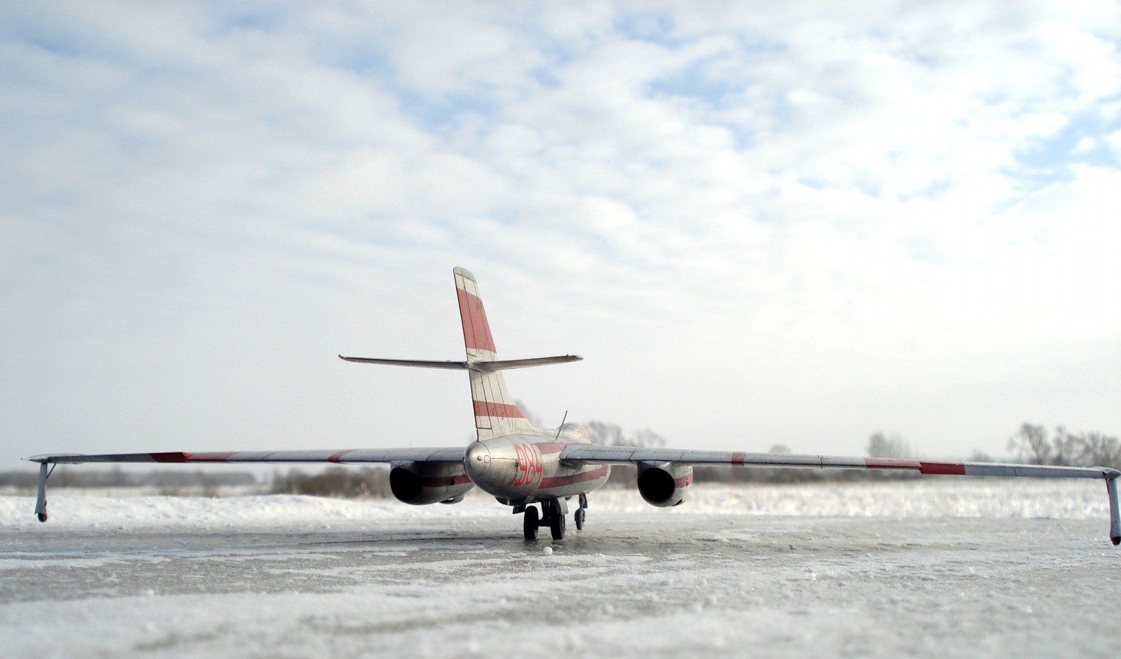 Як-25 РВ2 — Каропка.ру — стендовые модели, военная миниатюра