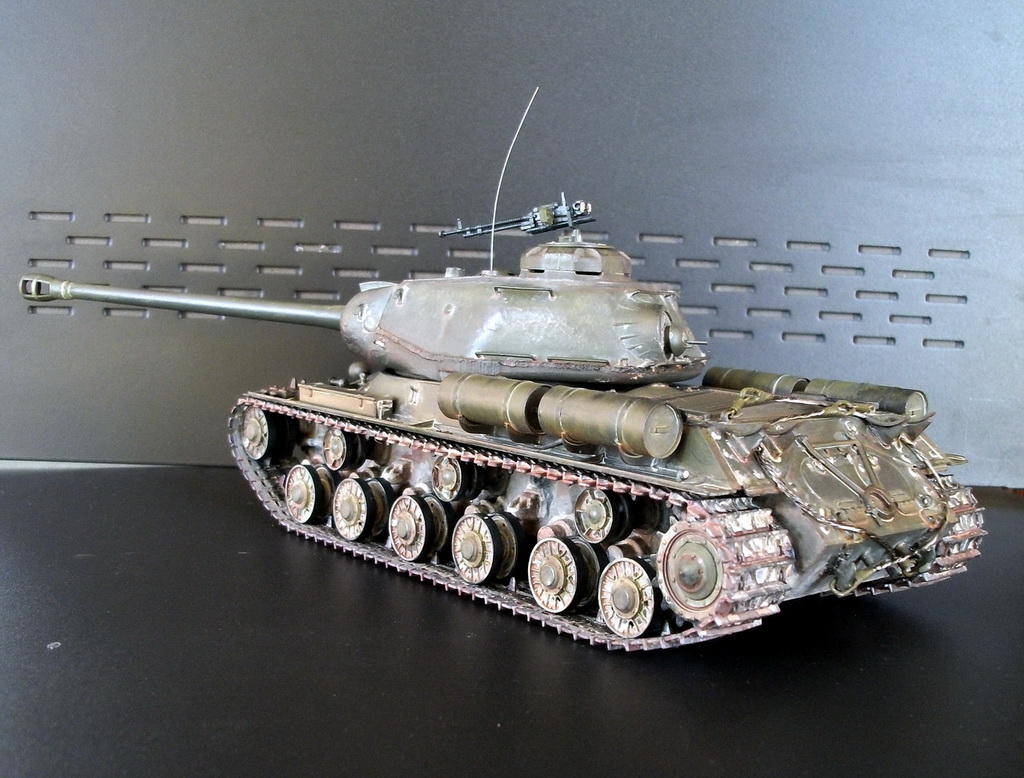 ИС-2  советский тяжелый танк