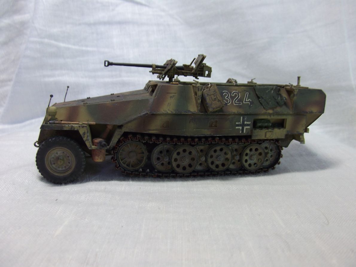 Sd.Kfz. 251/7 Pionierpanzerwagen w/2.8cm sPzB 41 AT Gun