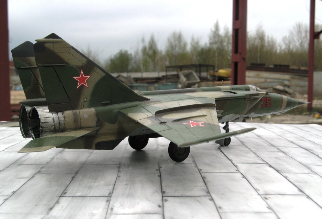 МИГ-25РБТ Foxbat 1:72 Звезда