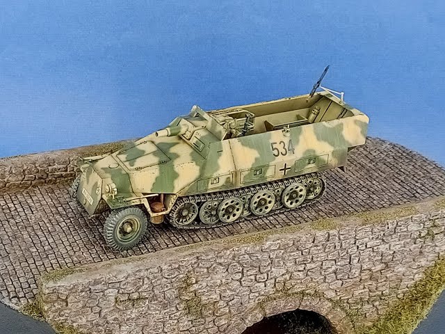 Sd.kfz.251/9 Ausf.D Kanonenwagen.