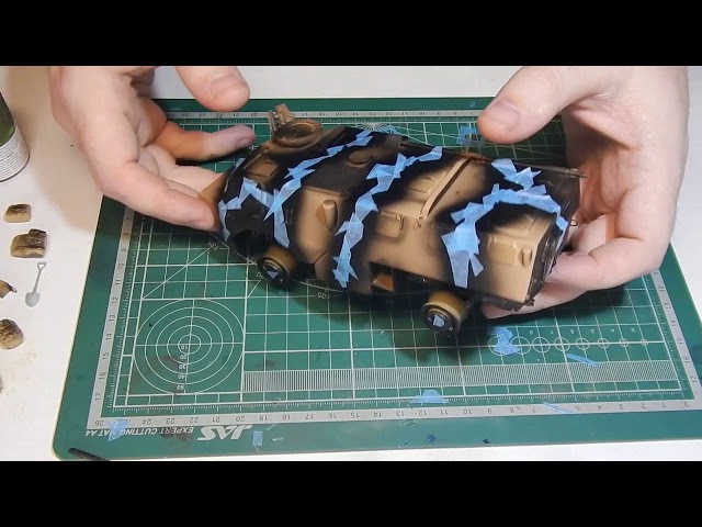 VAB 4X4 Heller 1:35 ''Броне транспорт апокалипсиса". Часть 3.