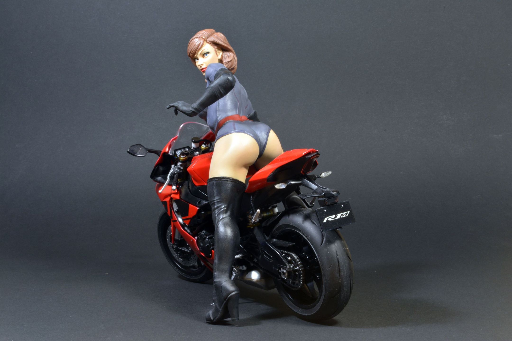 YZF-R1m — Каропка.ру — стендовые модели, военная миниатюра