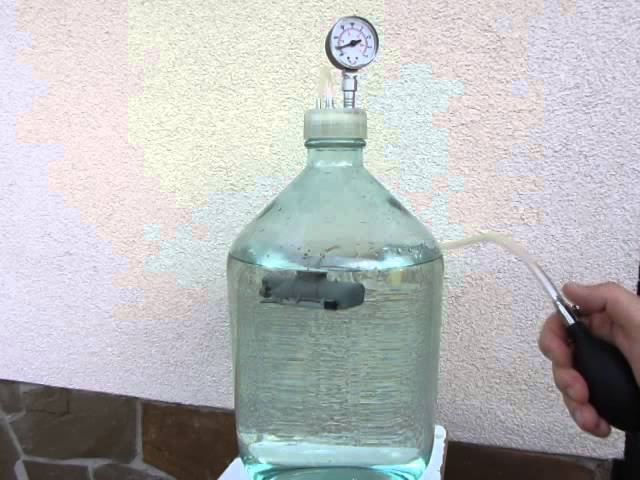 Submarine diving - Zeehund model (pressure-controlled submarine)