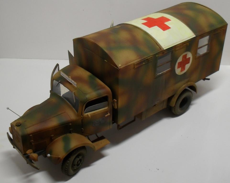 Kfz.305/75 Sanitätsgerätekraftwagen, MB L4500A