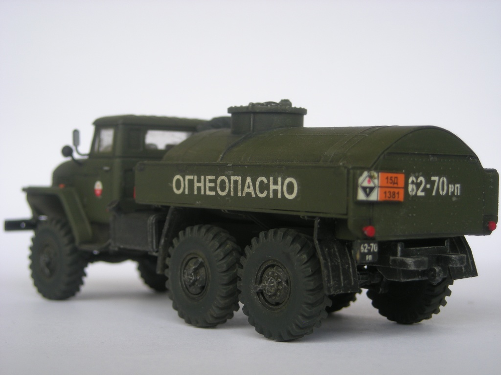 Топливозаправщик АТЗ-5-375