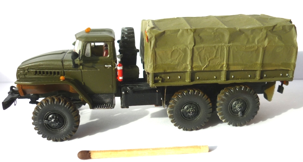 Аэродромный тягач на базе Урал 4320