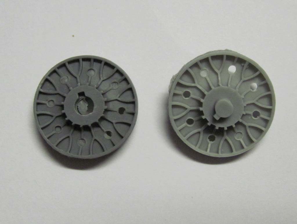 Опорные катки советского тяжелого танка КВ (обр. 43 г.)