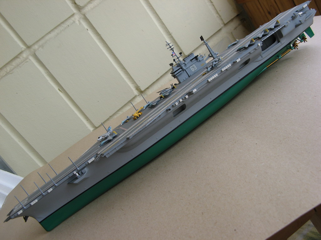 U.S.S. Kitty Hawk 1/720  Звезда