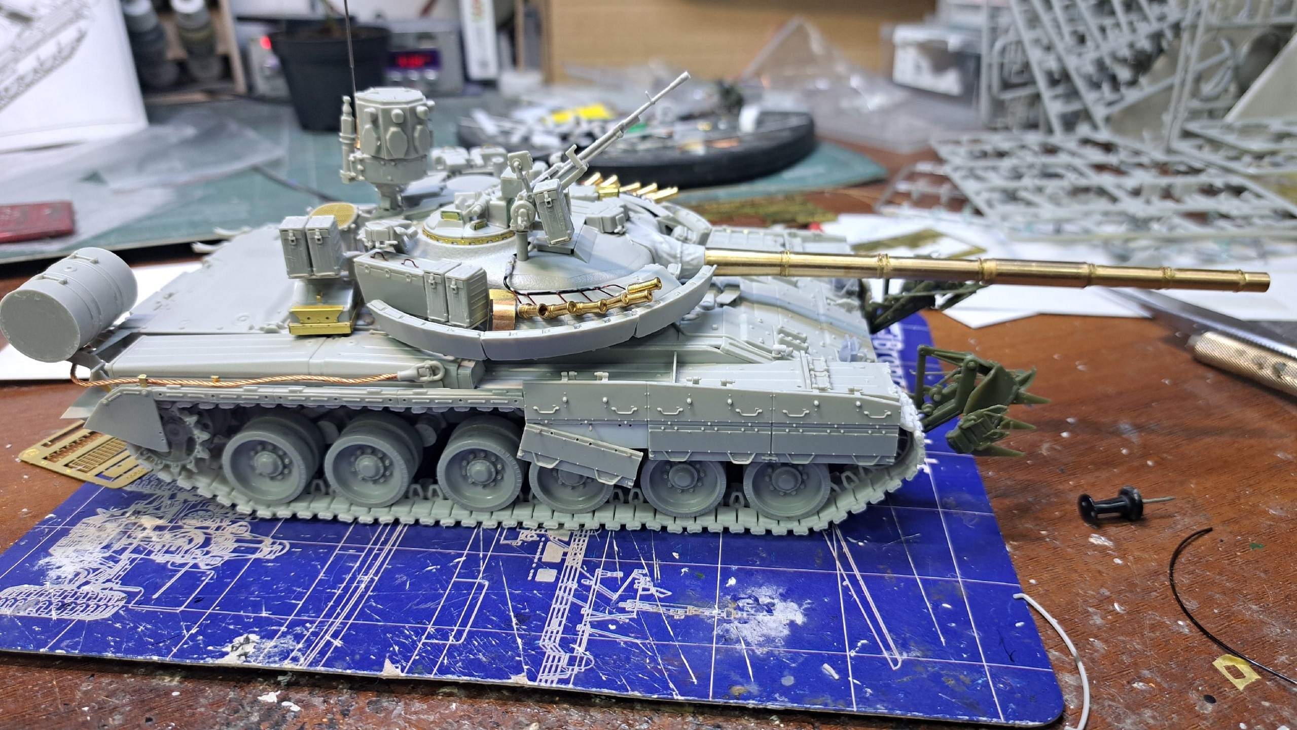 Т-80 УМ1 — Каропка.ру — стендовые модели, военная миниатюра