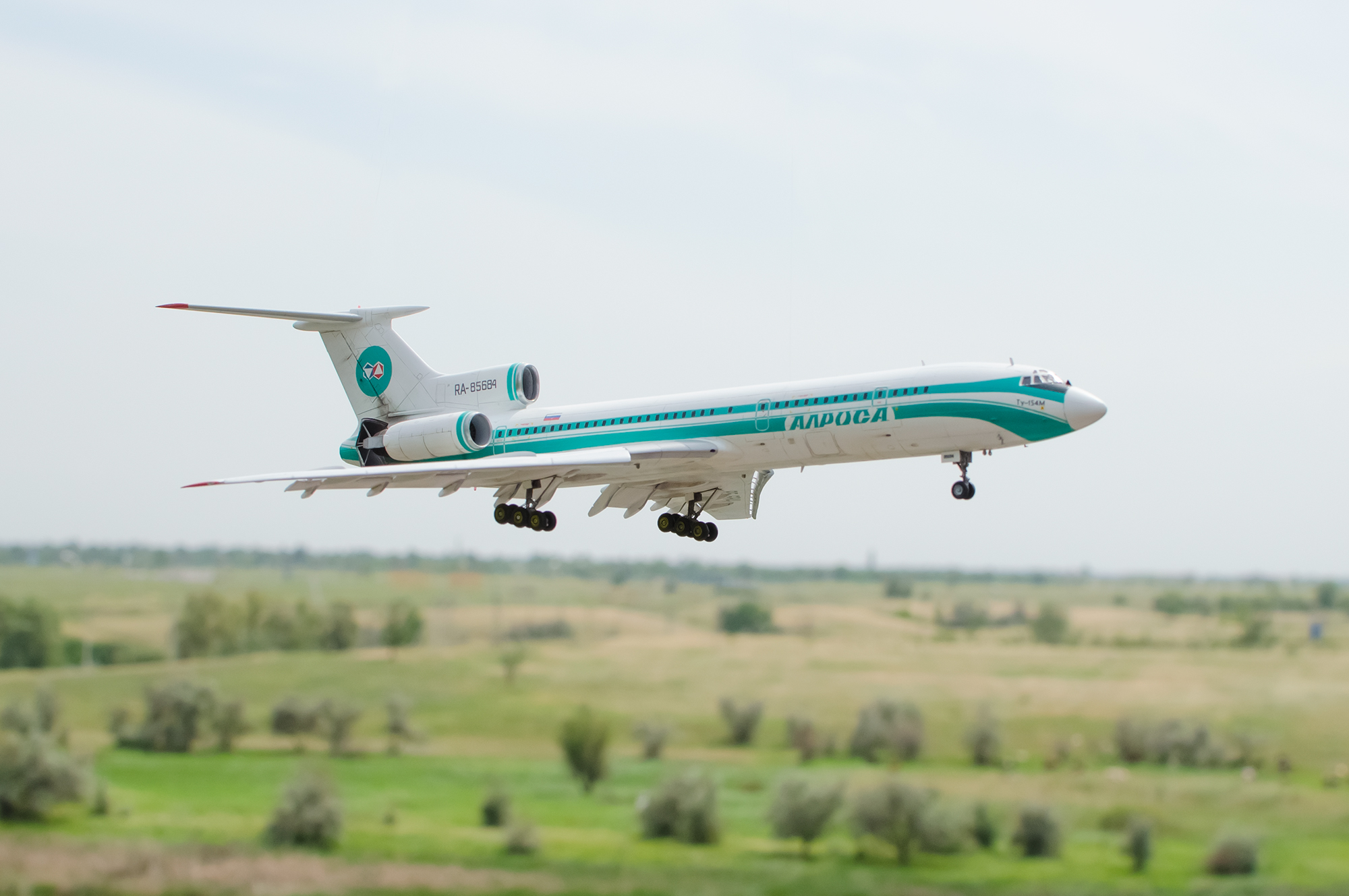 Ту-154М — Каропка.ру — стендовые модели, военная миниатюра