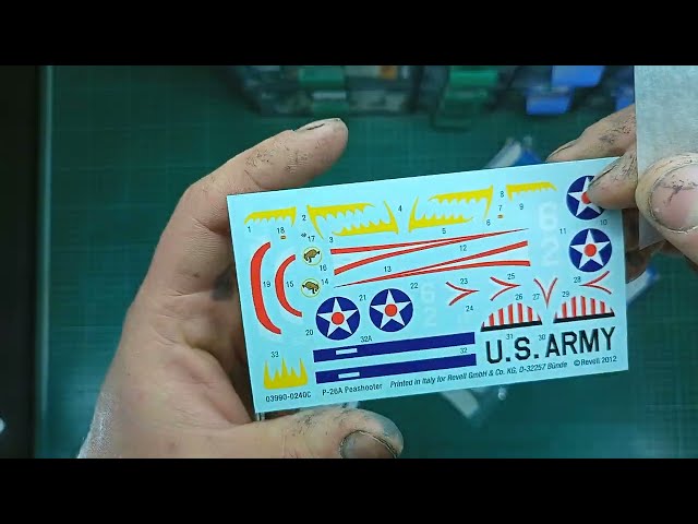 Обзор P-26A Peashooter  от Revell