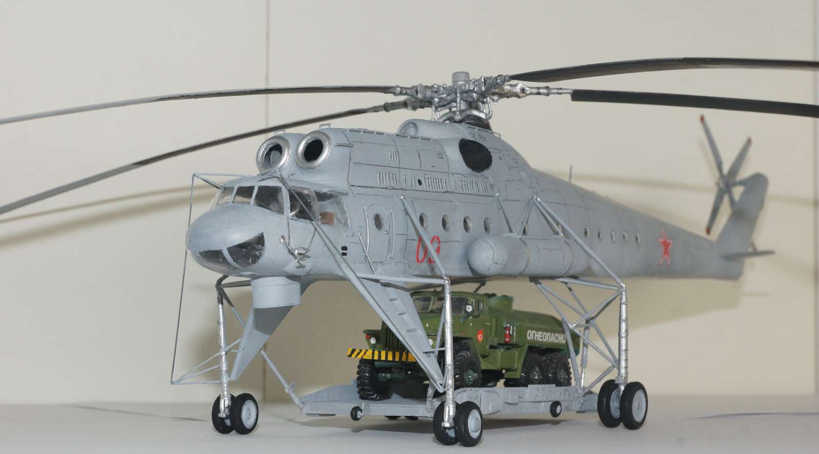 Ми-10 — Каропка.ру — стендовые модели, военная миниатюра