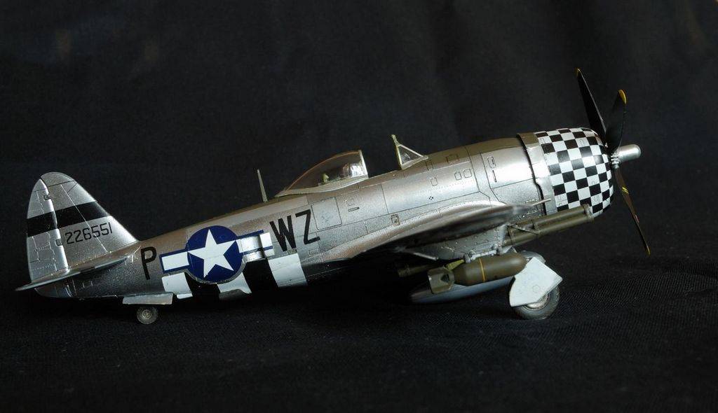 P-47D Thunderbolt  Учебно-развлекательный кувшин :)