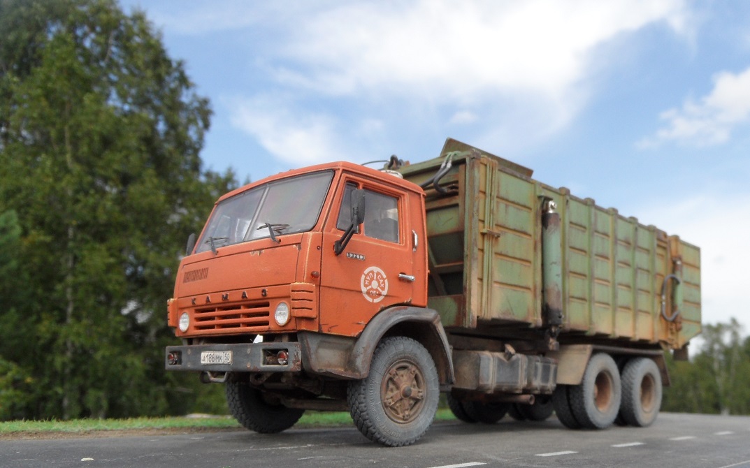Камаз 53213 Мусоровоз КО-415А — Каропка.ру — стендовые модели, военная ...