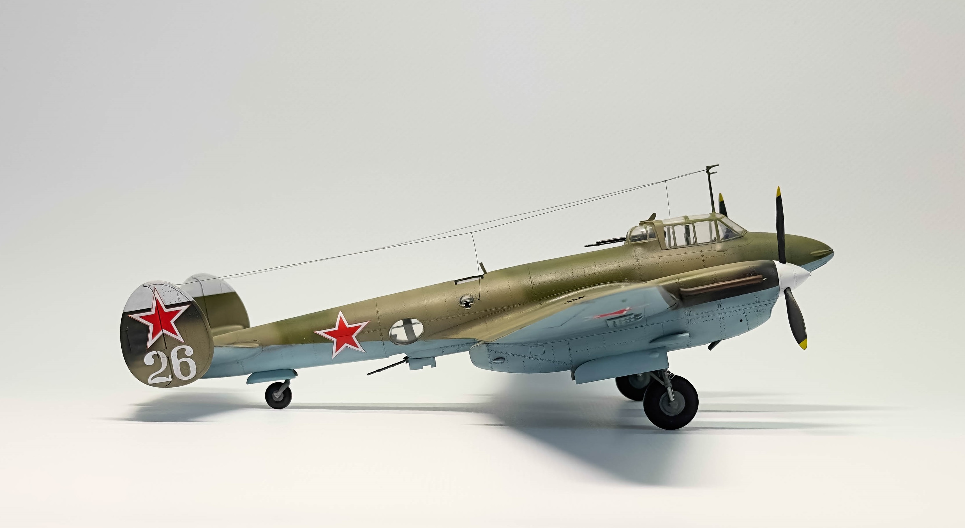 Пе-2 — Каропка.ру — стендовые модели, военная миниатюра