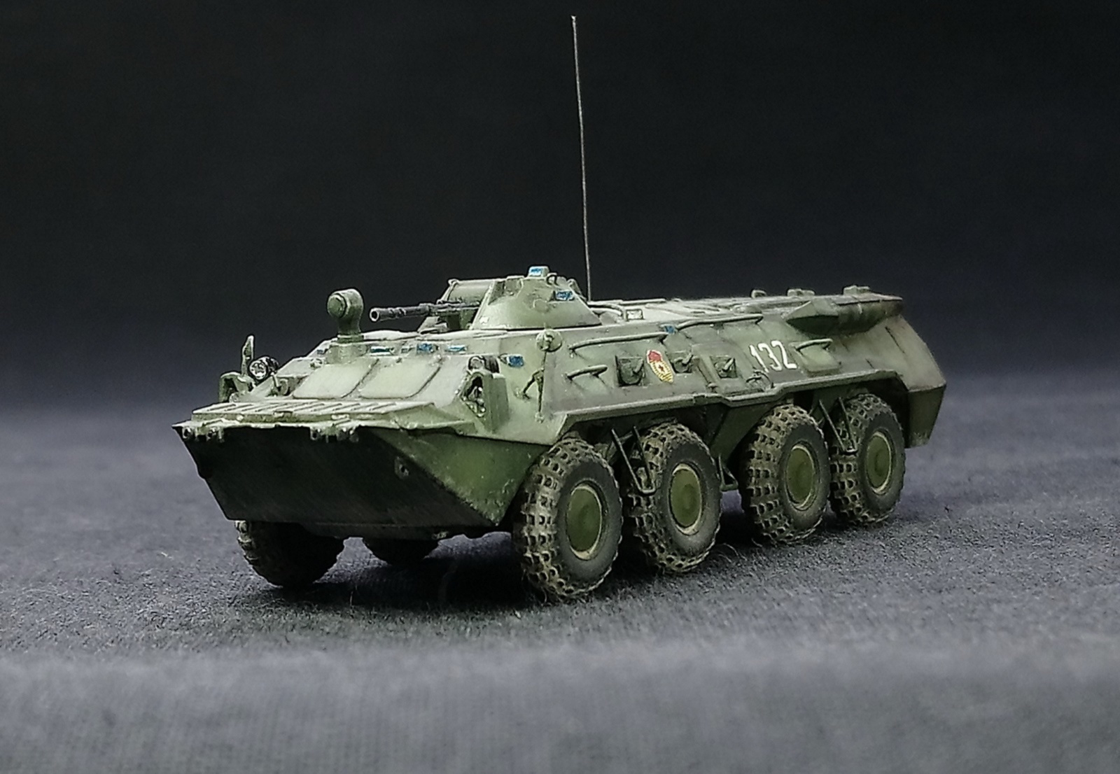 БТР-80 (ЗВЕЗДА) 1/100 — Каропка.ру — стендовые модели, военная миниатюра