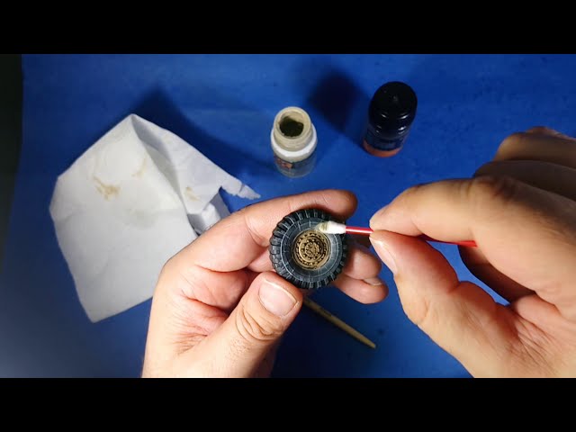 Сухая пыль. Грунтовые дороги.