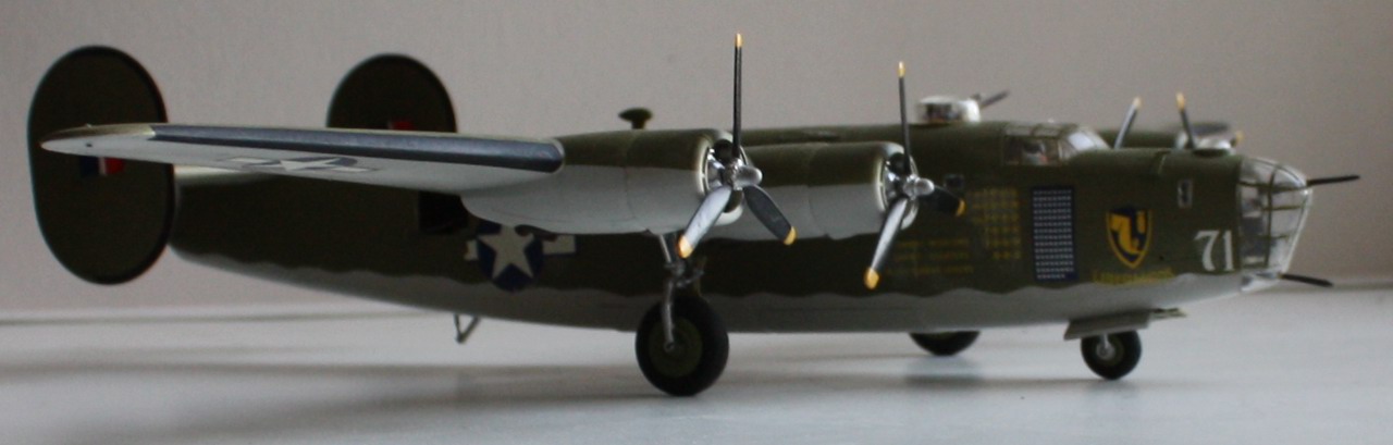 B-24D, из старых запасов (~1993)