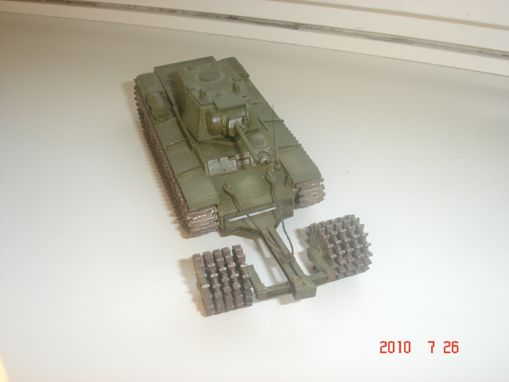 Кв-1 с минным тралом ПТ-3