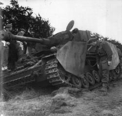 knocked_out_panzer_iv_from_panzer_lehr_division_in_normandy_9_june_1944.4hghiijwv20w0s8wgc48so8o4.ejcuplo1l0oo0sk8c40s8osc4.th