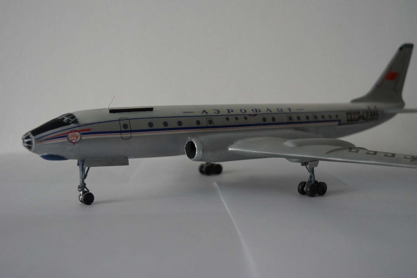 Ту-104 — Каропка.ру — стендовые модели, военная миниатюра