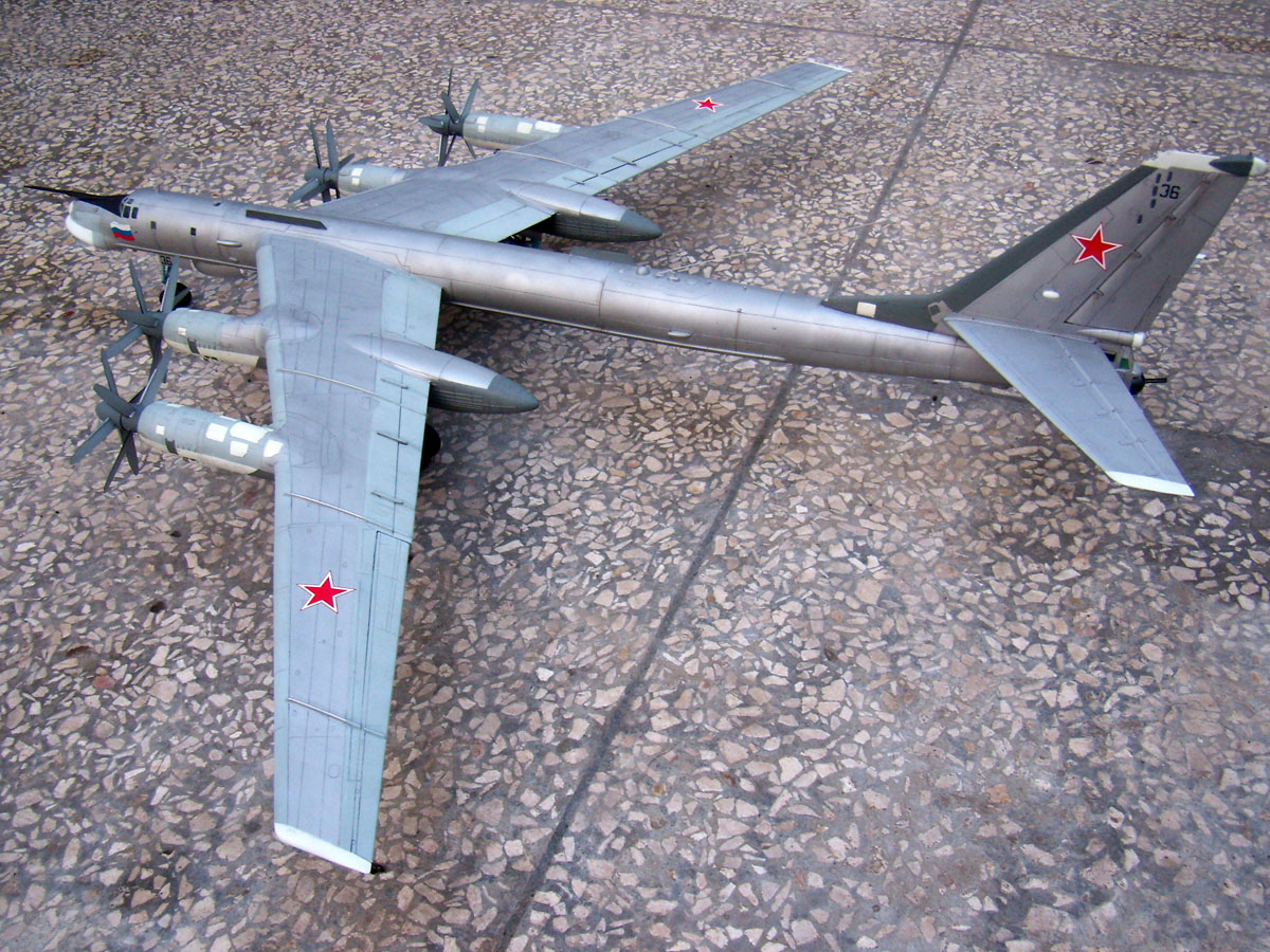 Ту-95 МС — Каропка.ру — стендовые модели, военная миниатюра