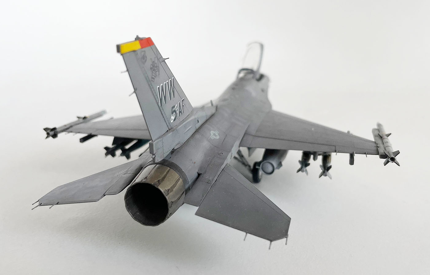 F-16CJ Block 50 — Каропка.ру — стендовые модели, военная миниатюра