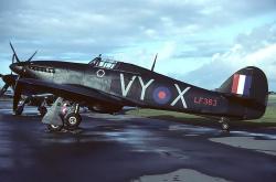 800px-Hawker_Hurricane_Mk2C,_UK_-_Air_Force_AN1128018