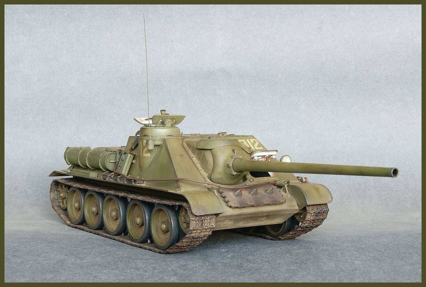 СУ-100 — Каропка.ру — стендовые модели, военная миниатюра