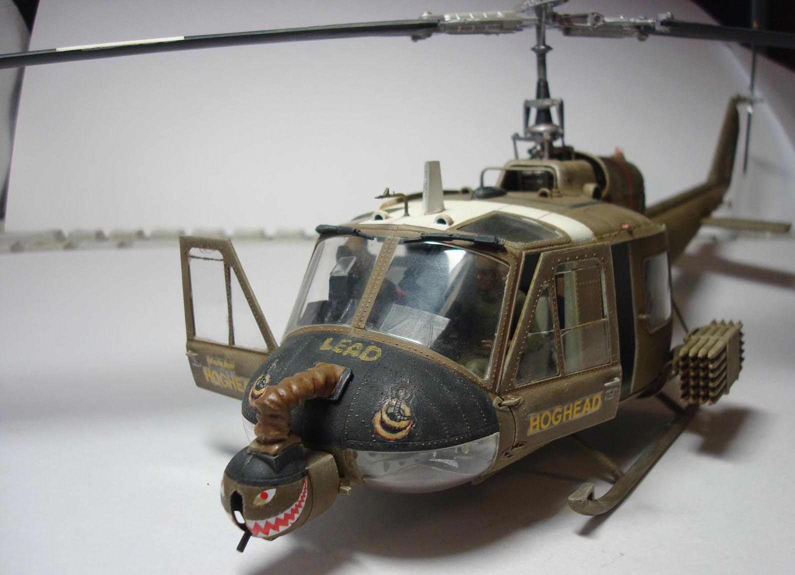 UH-1 Huey от Academy