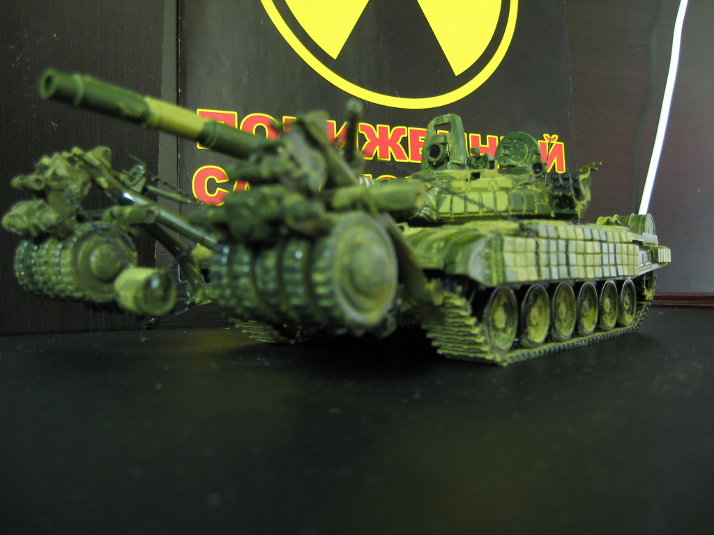 Т-72 в песке.