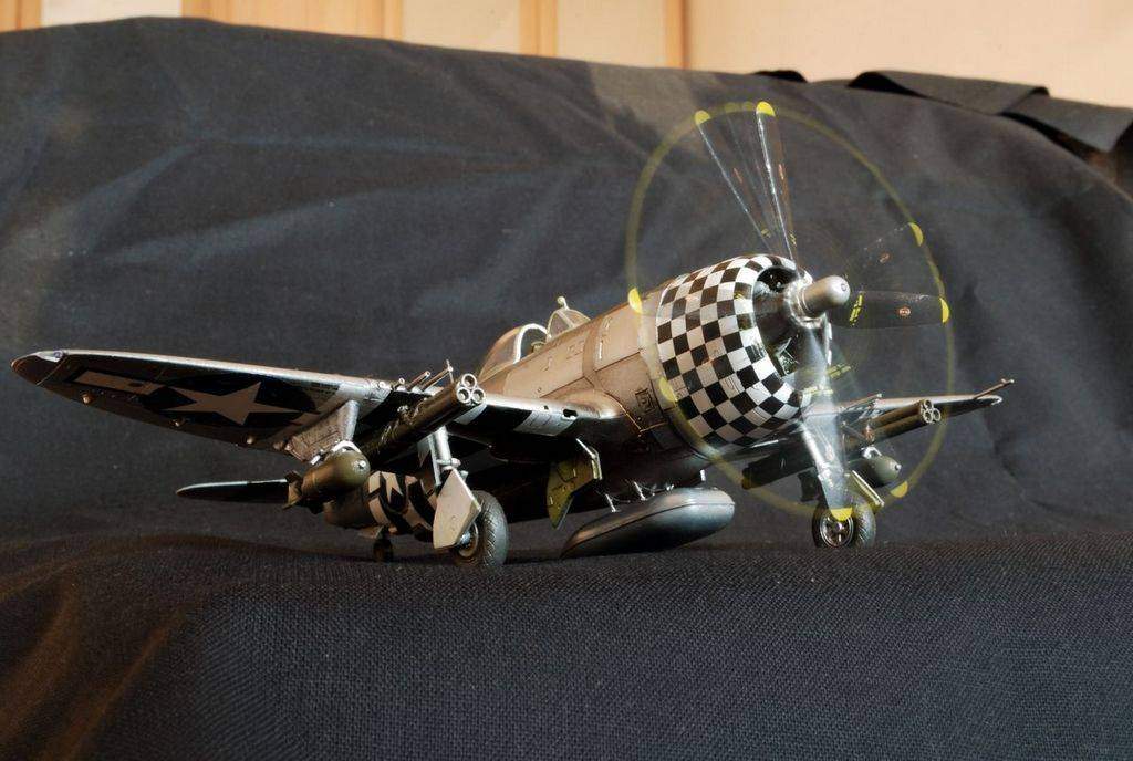 P-47D Thunderbolt  Учебно-развлекательный кувшин :)