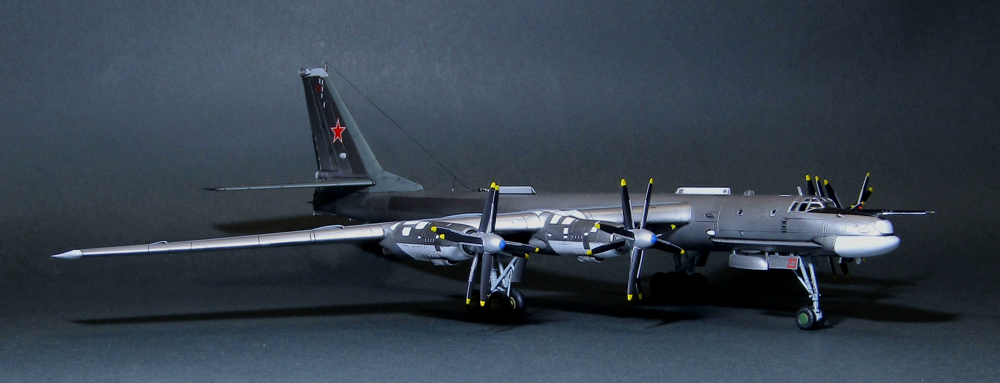 Ту-95МС — Каропка.ру — стендовые модели, военная миниатюра