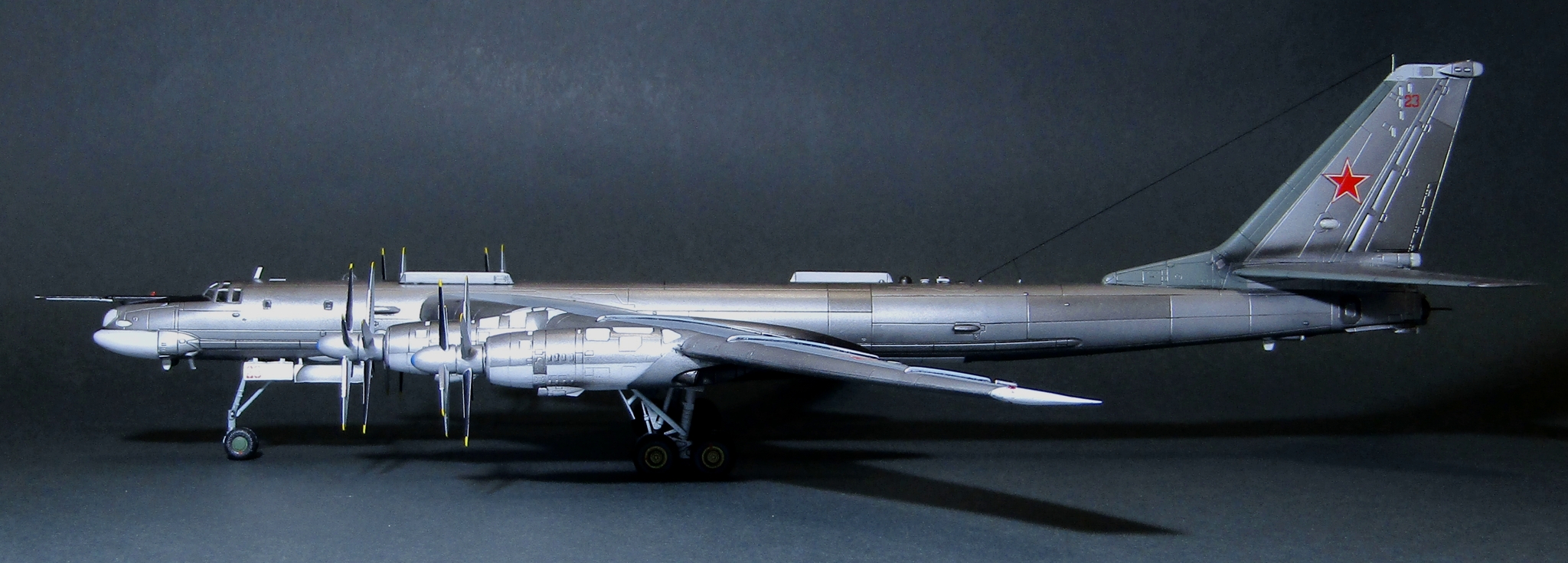 Ту-95МС — Каропка.ру — стендовые модели, военная миниатюра