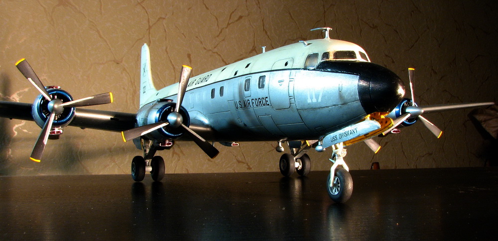 DC-6C или с-118 в транспортном варианте