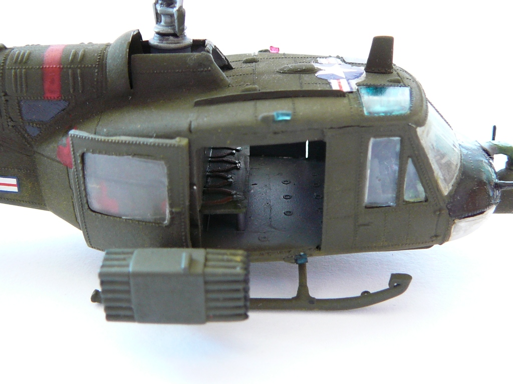 UH 1B "Ирокез"