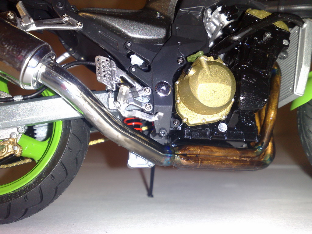Tamiya Kawasaki Ninja ZX-12R в масштабе 1:12