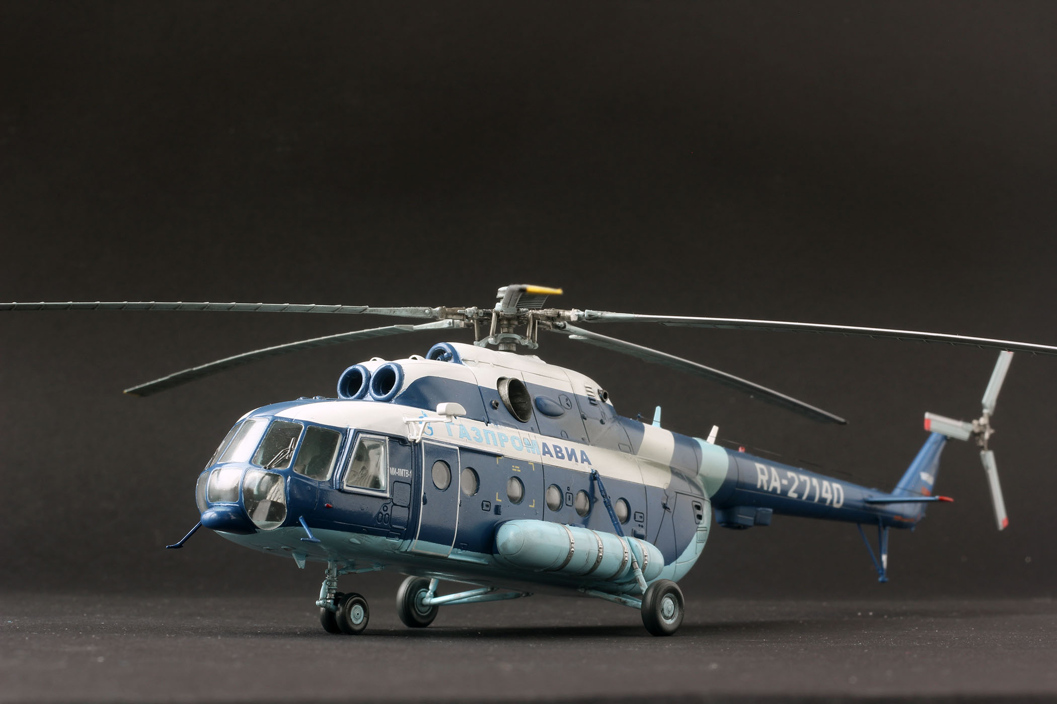 Ре ми ми 8. Вертолет Газпромавиа ми 8т. Модель вертолета ми-8. Сборная модель вертолета ми-8 АМТШ. Ми 8 22617.