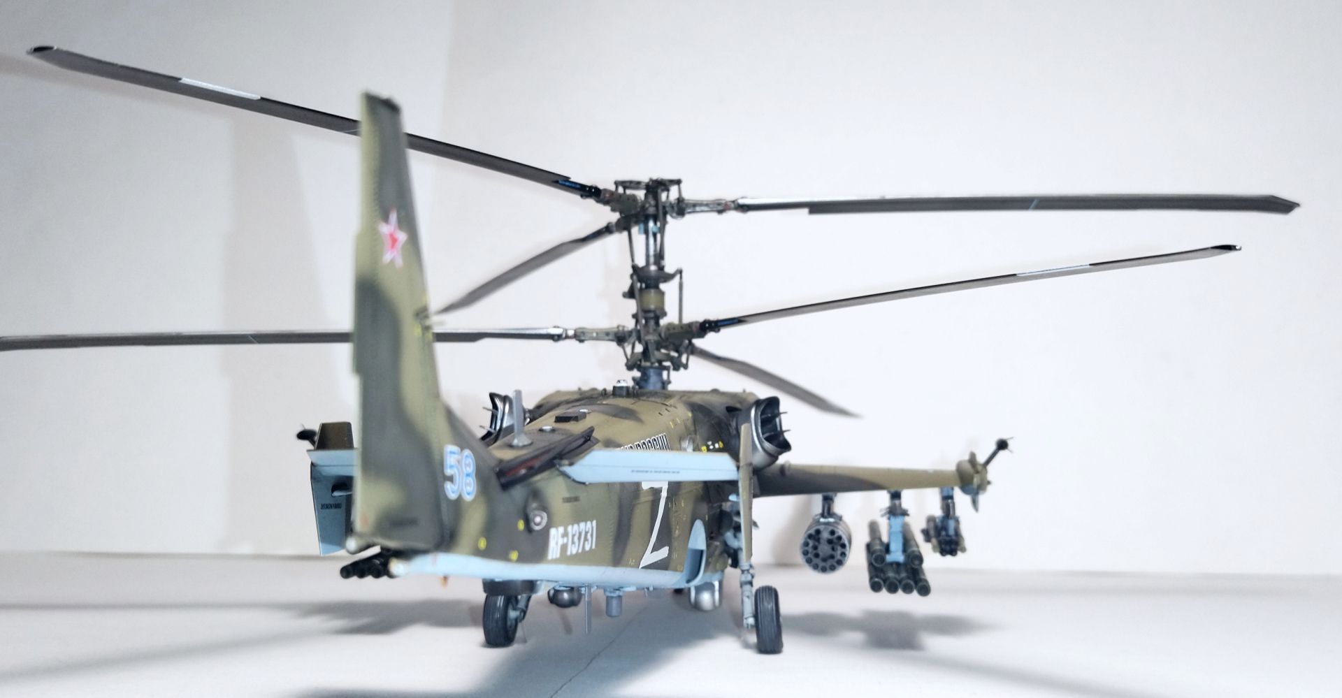 Ка-52 «Аллигатор» 1/48 (Звезда) — Каропка.ру — стендовые модели ...
