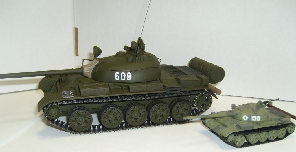 Т-54Б в 35-ом и его братишка в 72-ом