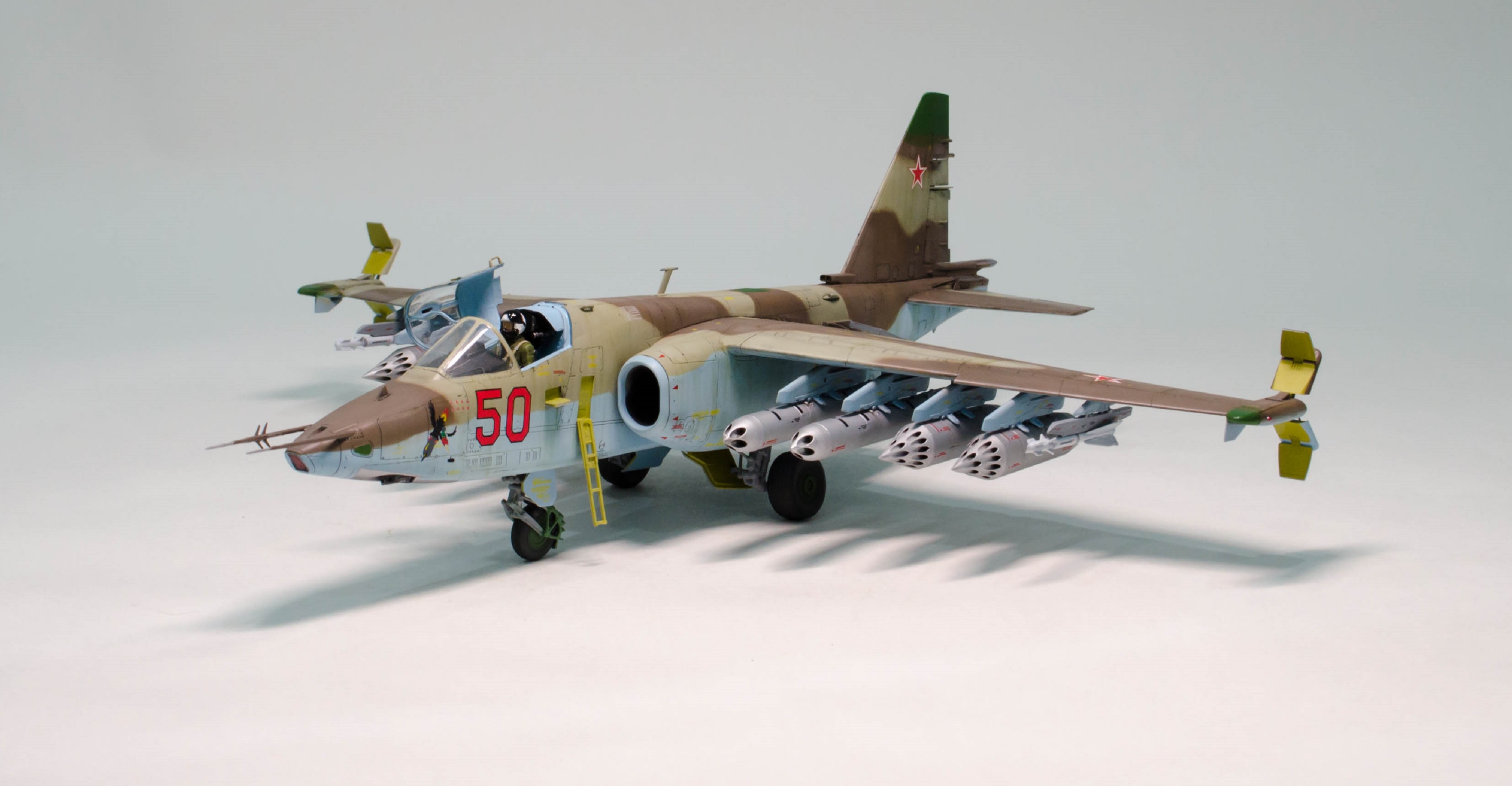 Су-25 — Каропка.ру — стендовые модели, военная миниатюра