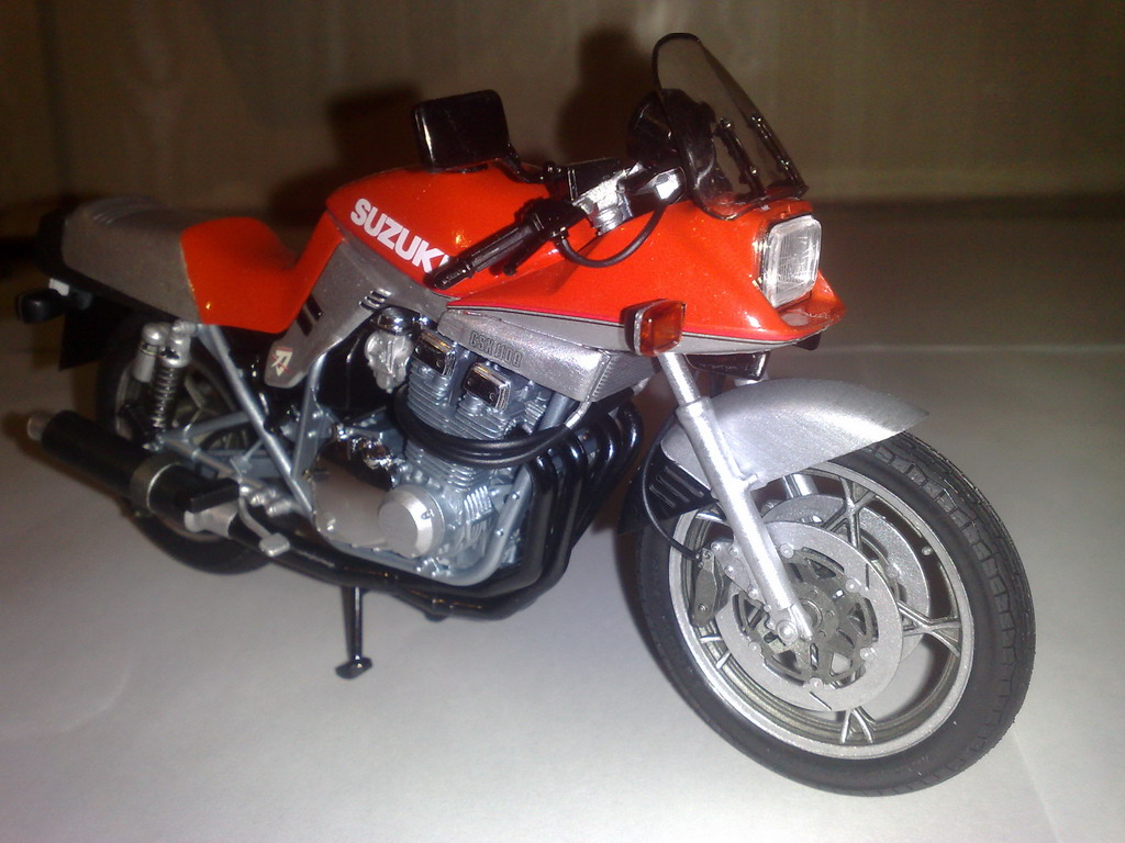 Tamiya Suzuki GSX1100S Katana "Custom Tuned" в масштабе 1:12