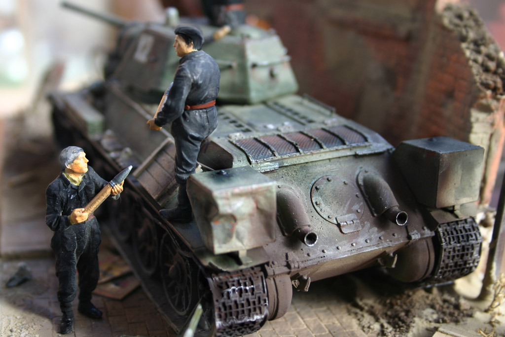 Экипаж машины боевой...