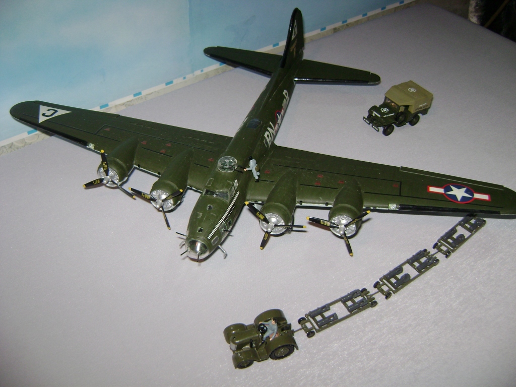 B-17 Flying Fortress от Revell 1/72