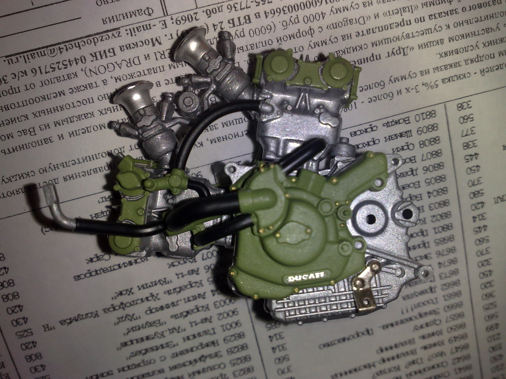 Tamiya Ducati 916 в масштабе 1:12.